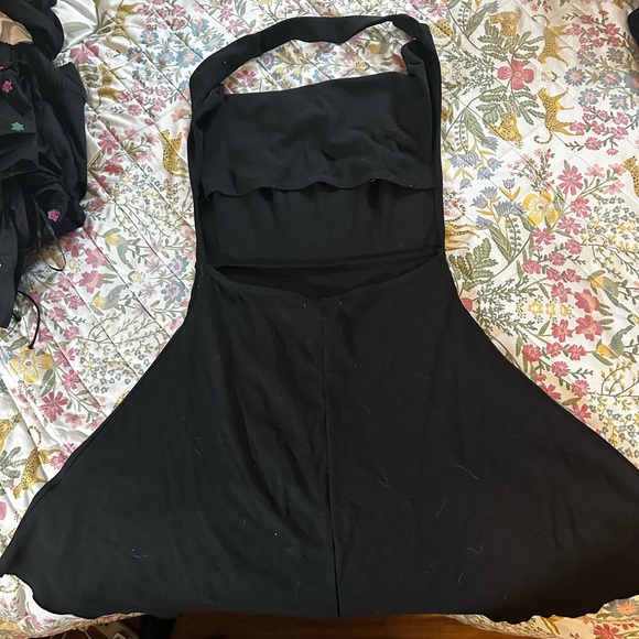 NWT weworewhat halter cowl mini dress in black. Size medium. - Picture 5 of 8